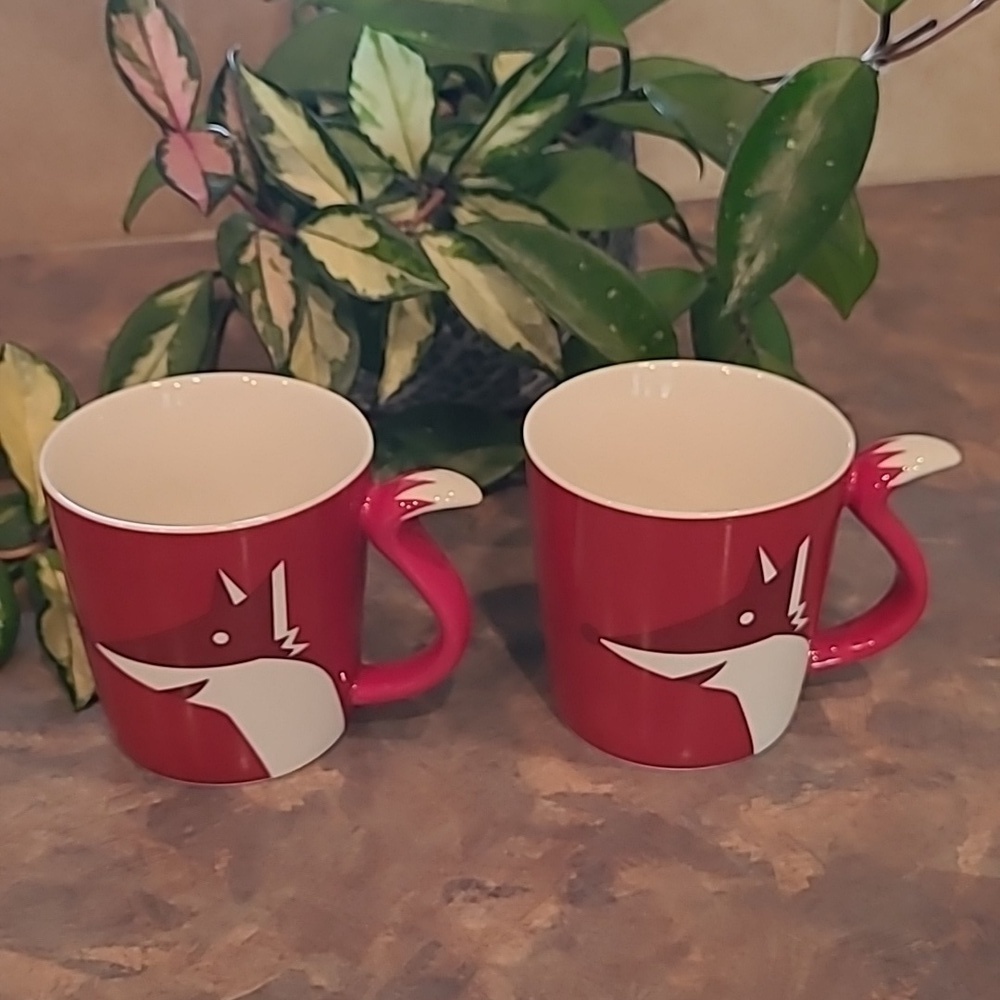 STARBUCKS 2012 New Bone China Red Fox Tail Mugs, Set of 2, 12oz
